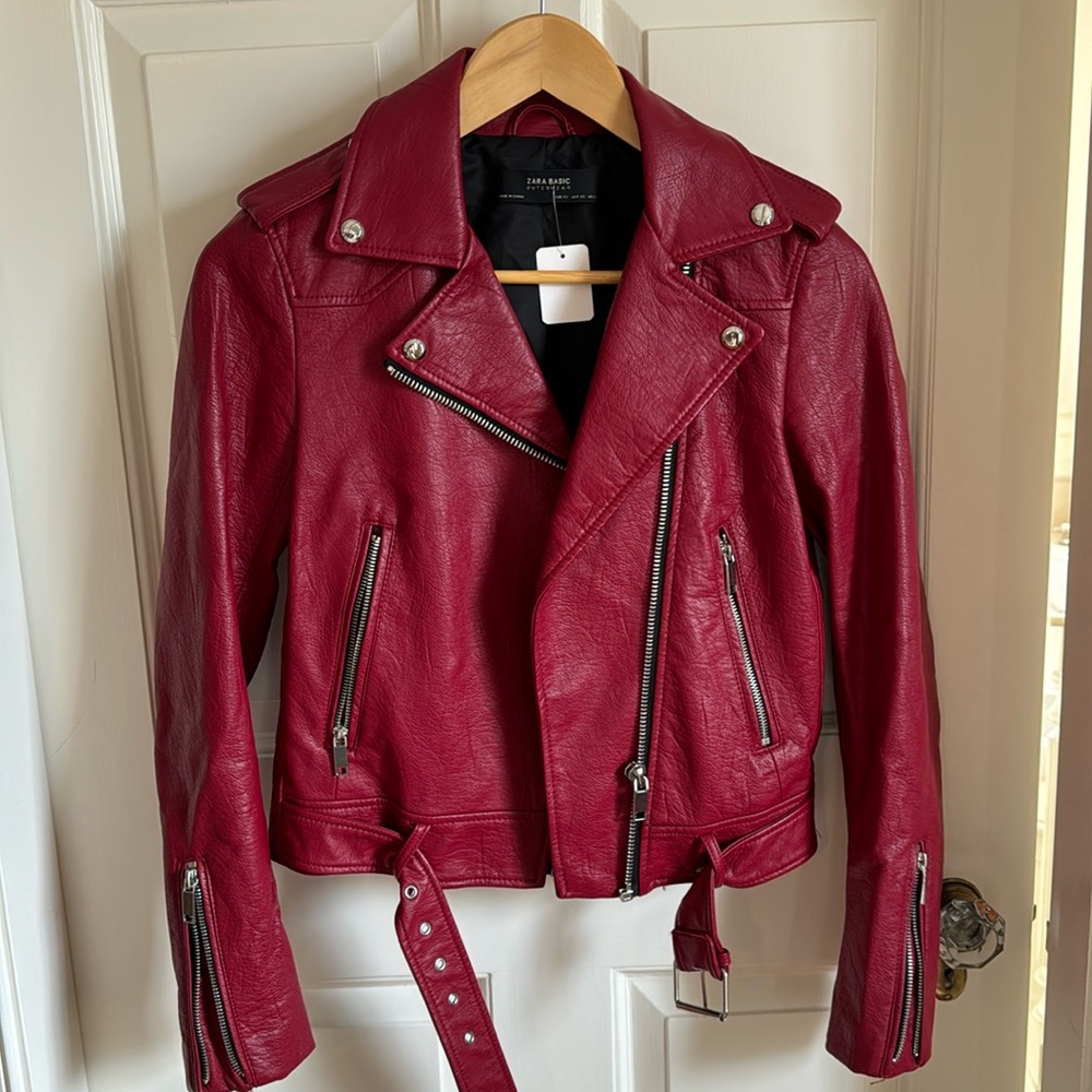 Zara Basic faux leather jacket.size xs